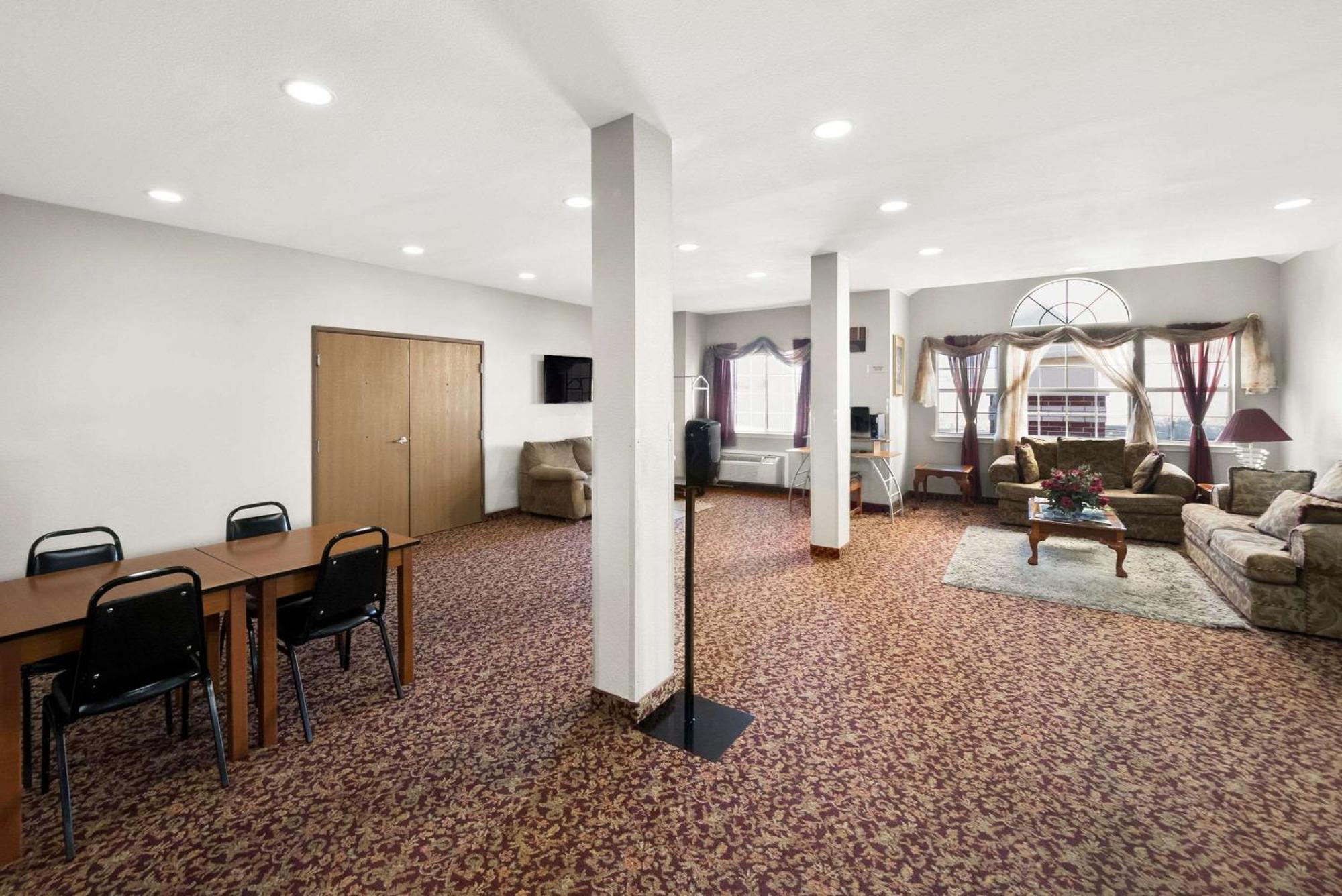 Econo Lodge Inn & Suites Mesquite - Dallas East Exterior foto